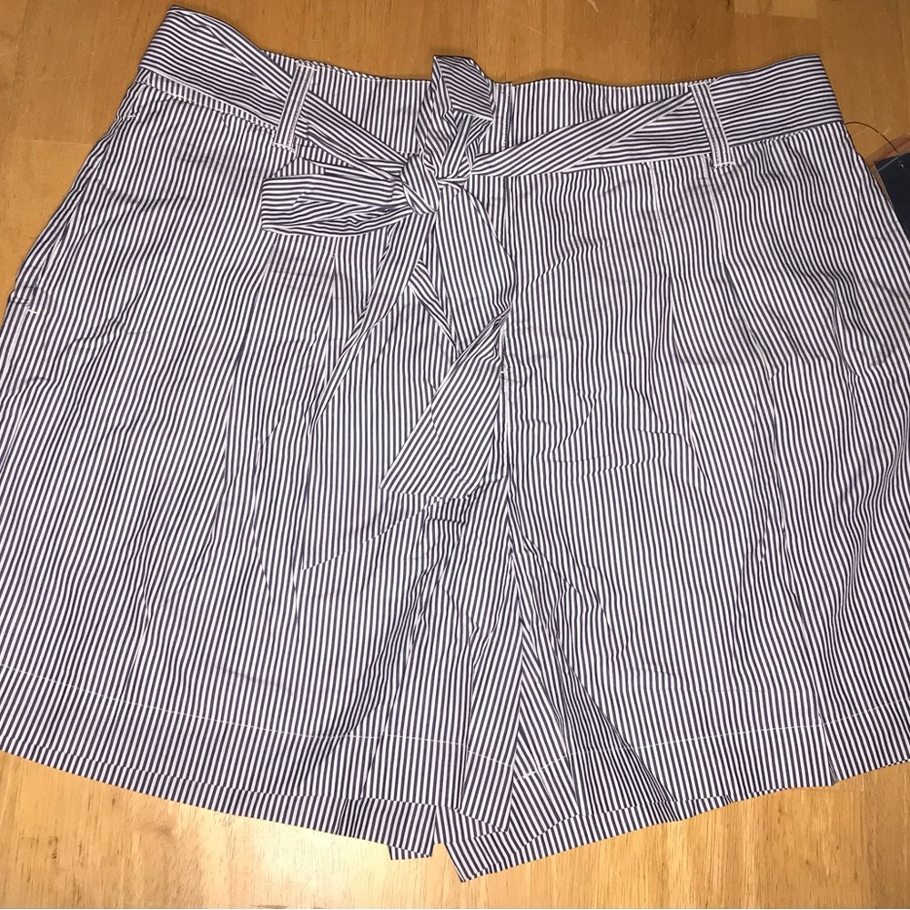 Crown & Ivy Striped High-Waisted Shorts with Bow Tie